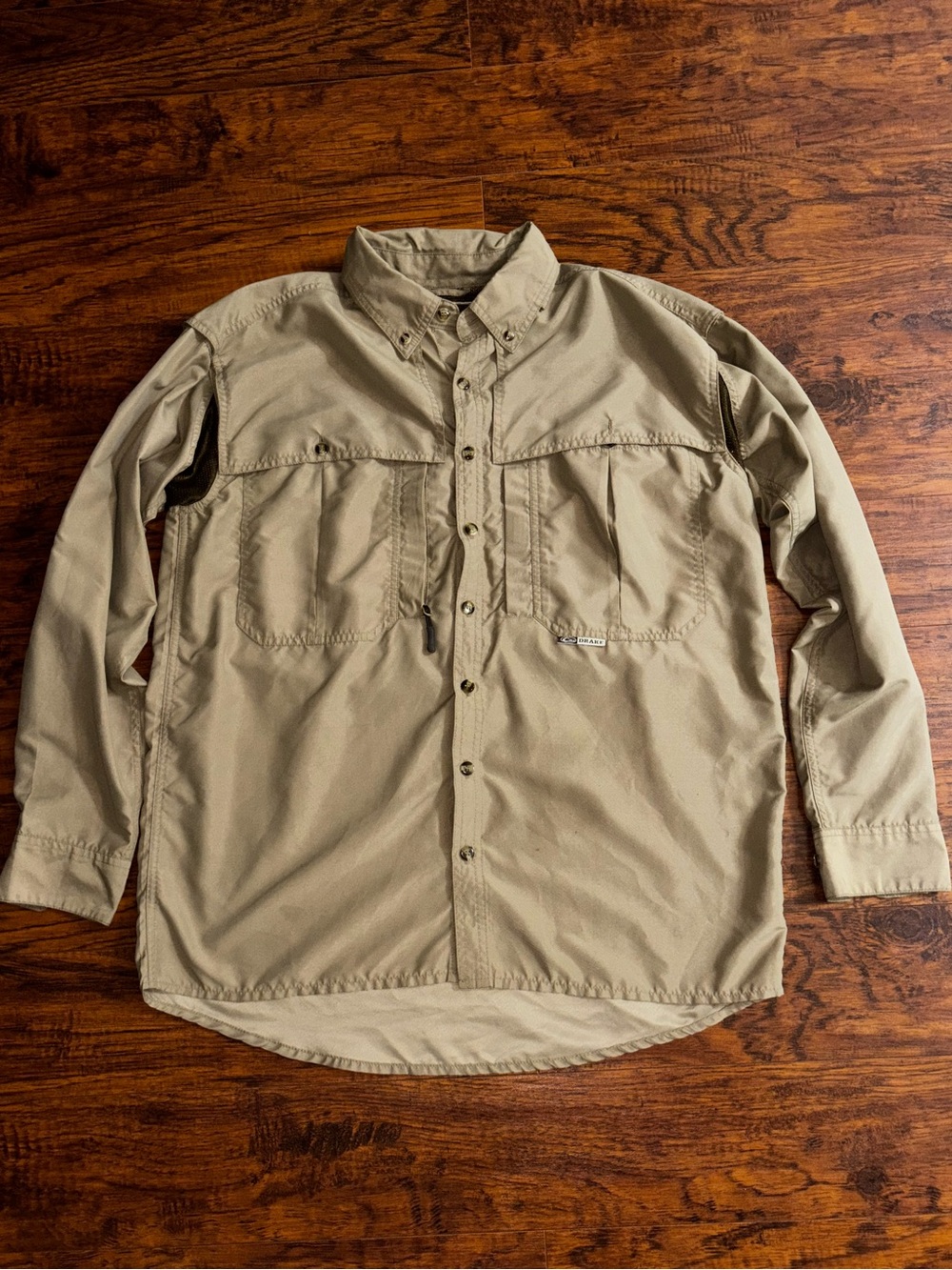 Drake Clothing Company Vented Fishing Shirt Long Sleeve Lightweight Tan Khaki
